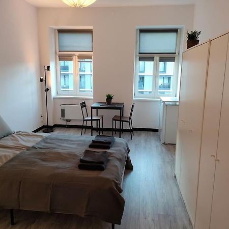 Cozy Room - 10 Min.From Rynek Вроцлав Екстериор снимка